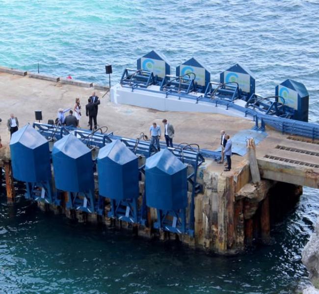 Eco Wave Power Array