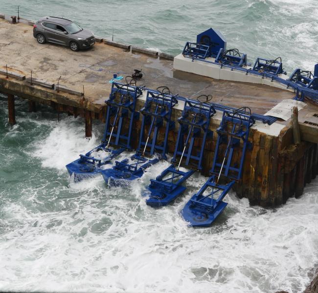 Eco Wave Power Array